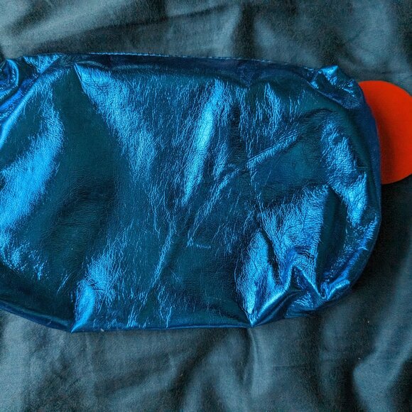 M.A.C. x Wonder Woman Cosmetics Bag Small Blue - Picture 3 of 4